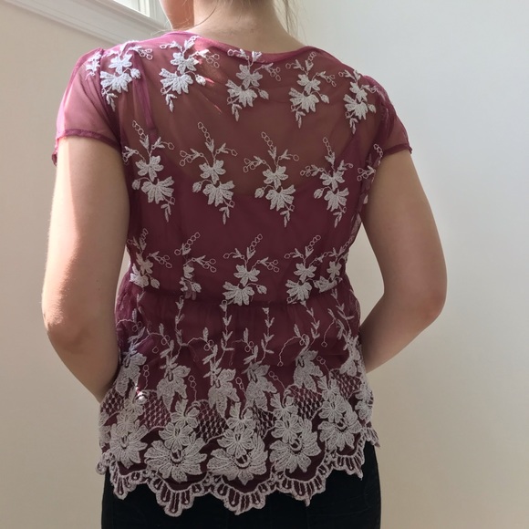 A&F lacy v-neck blouse! - Picture 2 of 5